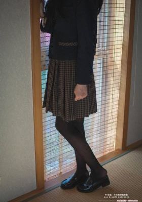 欧美清冷girl香水_成长在线视频免费观看